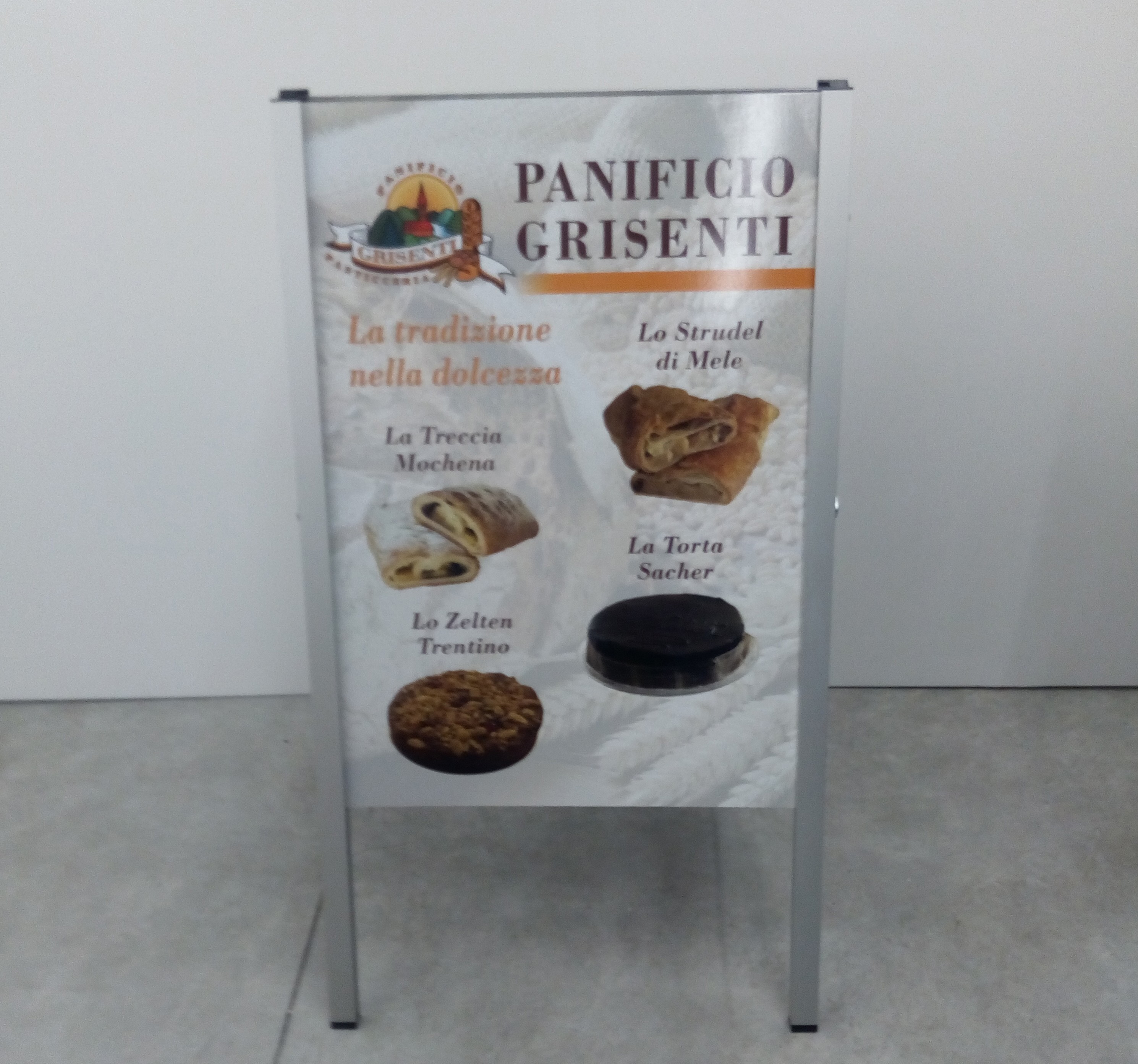 Art. 2568 - Cavalletto - espositore 70x100 cm 